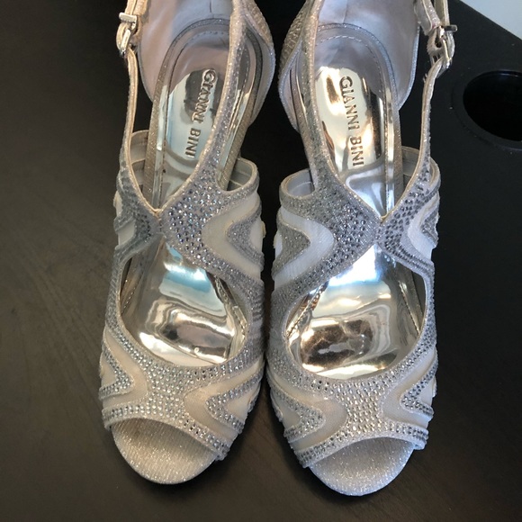 Gianni Bini Dazzle Shiny High Heels - Picture 2 of 4